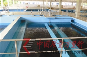 深水集團(tuán)梅林水廠各項(xiàng)指標(biāo)都達(dá)到了發(fā)達(dá)國(guó)家的水質(zhì)標(biāo)準(zhǔn)。 深水集團(tuán)梅林水廠各項(xiàng)指標(biāo)都達(dá)到了發(fā)達(dá)國(guó)家的水質(zhì)標(biāo)準(zhǔn)。