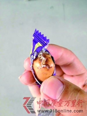 怡口蓮糖果出現蟲狀異物超市下架該批次貨品